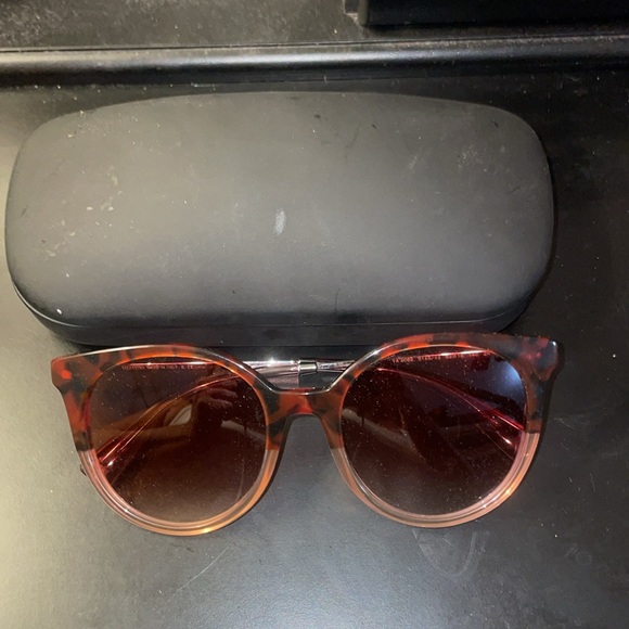 Valentino Sunglasses - Picture 7 of 7